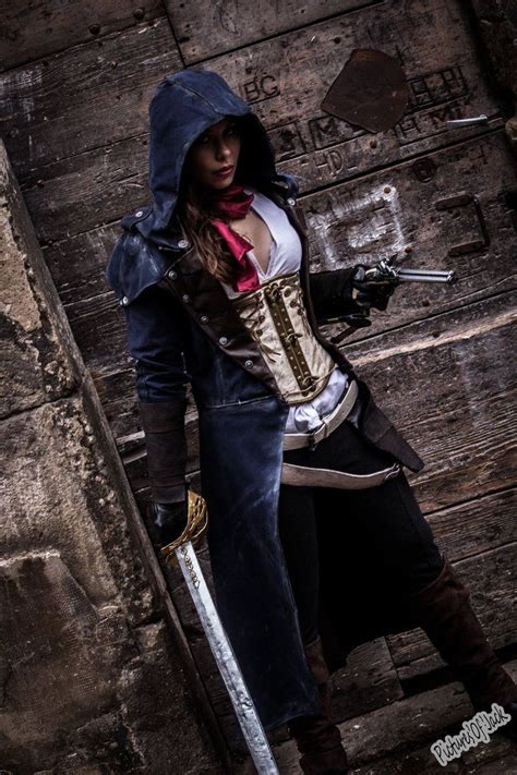 female assassin creed costume